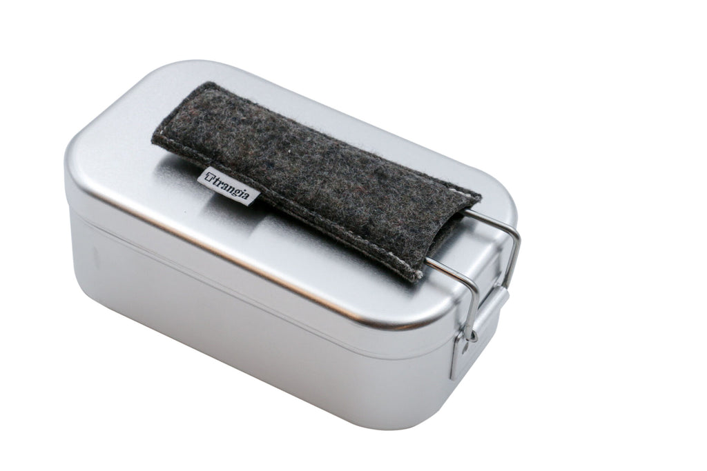 WOOL HANDLE COVER MESS TIN